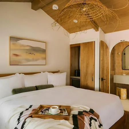 Woods Cove Hotel Laguna Beach, Sonder